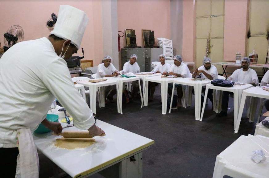 Saiu na mídia: Cetam ensina pessoas em situação de rua a cozinhar com cursos em Manaus