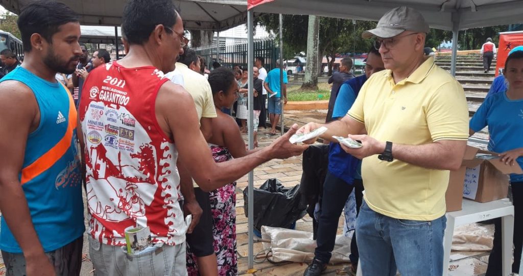 Prefeitura de Manaus leva serviços de saúde para pessoas em situação de rua no Centro